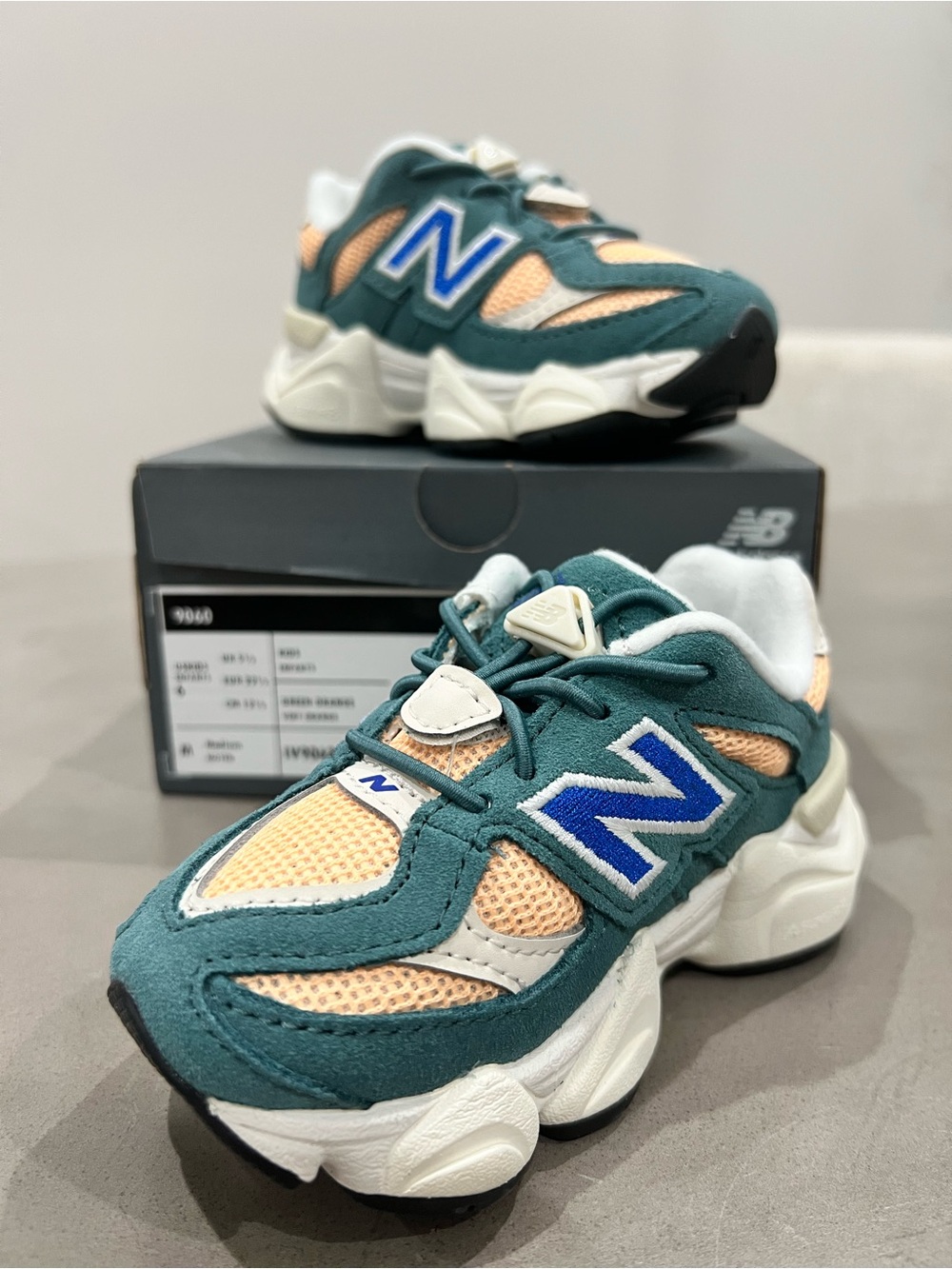 New Balance Kids 9060 - Green/Peach Blossom Sneakers - toddler size 6c